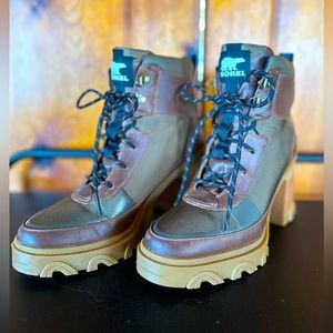 Sorel Brex Heel Lace Bootie Size: 8.5